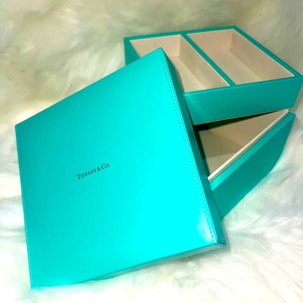 Tiffany & Co medium jewelry box